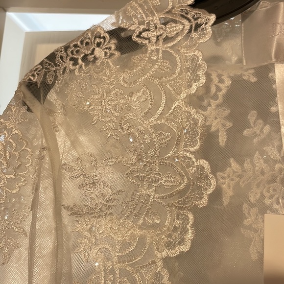 Bridal cover up!! Beaded lace jacket! - Picture 3 of 6